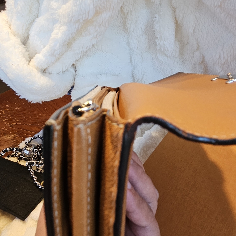 Cartier Tan Wallet with Textured Grain Finish - Picture 7 of 15